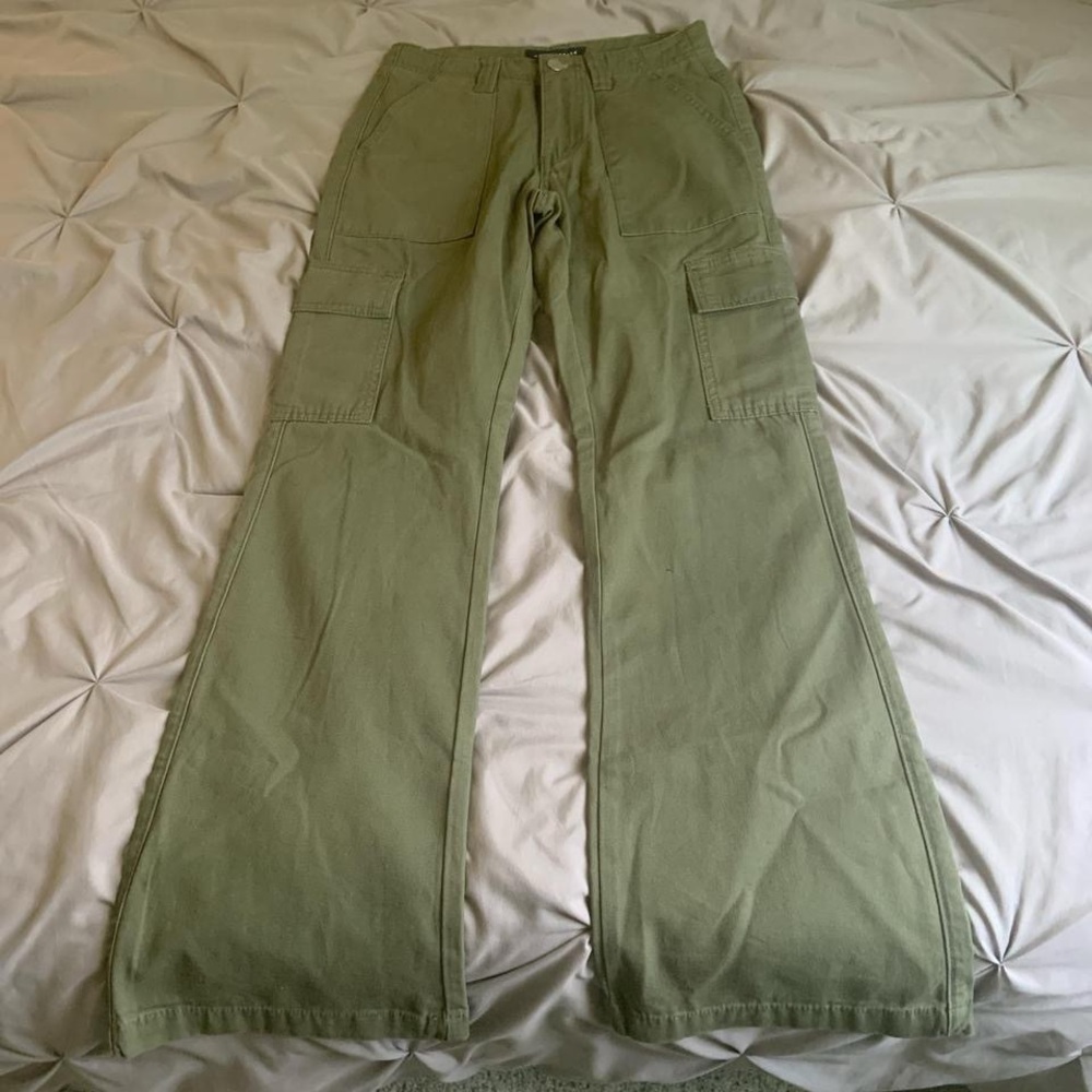 Aeropostale green cargo pants never used brand new